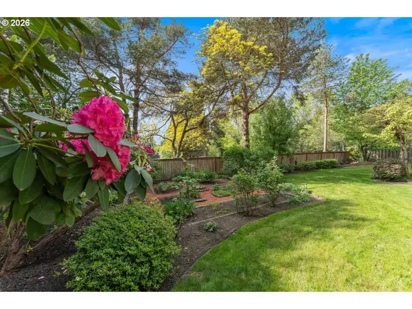 29 WESTRIDGE DR, Lake Oswego, OR 97034