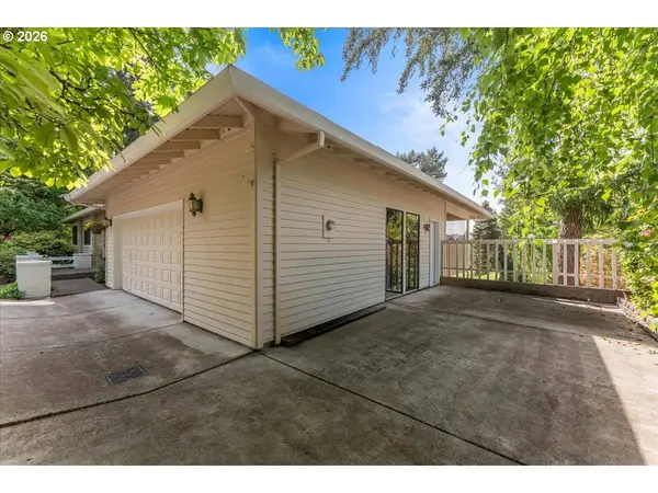 29 WESTRIDGE DR, Lake Oswego, OR 97034