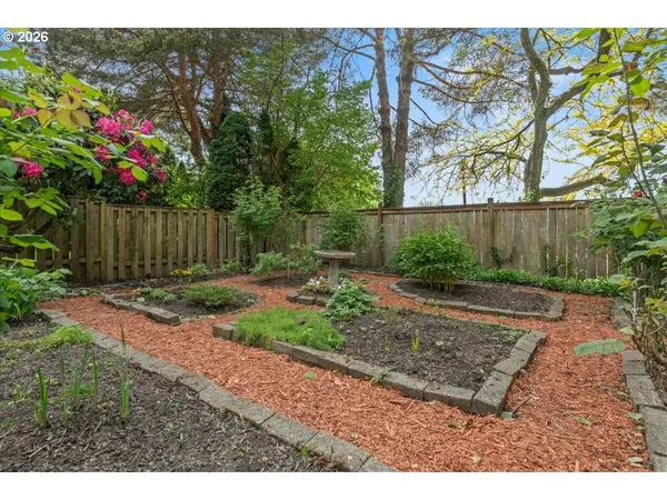 29 WESTRIDGE DR, Lake Oswego, OR 97034