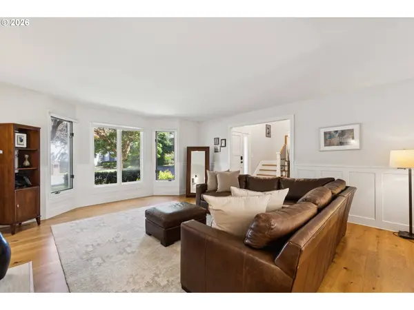 19505 OLSON AVE, Lake Oswego, OR 97034