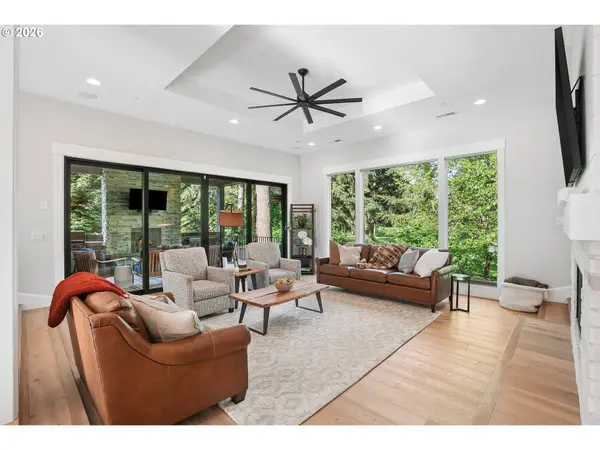 18965 PILKINGTON RD, Lake Oswego, OR 97035