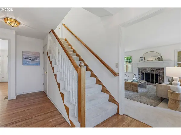 3339 TEMPEST DR, Lake Oswego, OR 97035