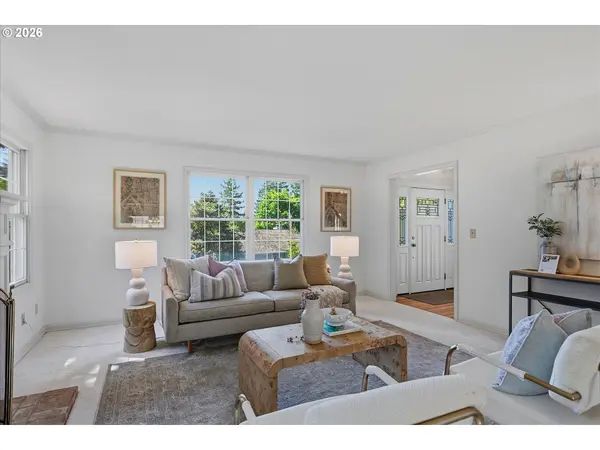 3339 TEMPEST DR, Lake Oswego, OR 97035