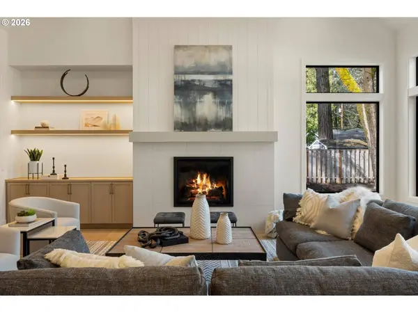 3525 LAKE GROVE AVE, Lake Oswego, OR 97035