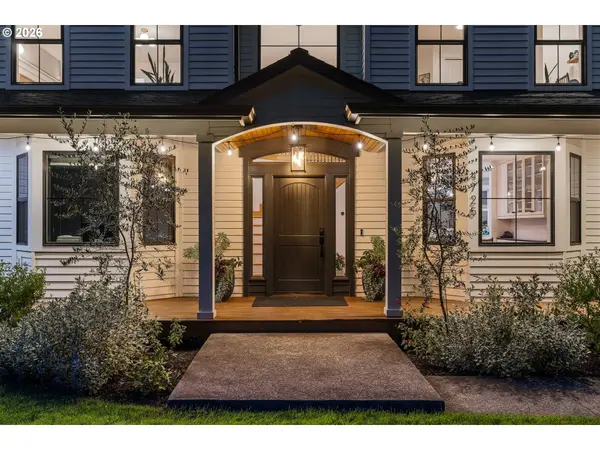 4725 UPPER DR, Lake Oswego, OR 97035