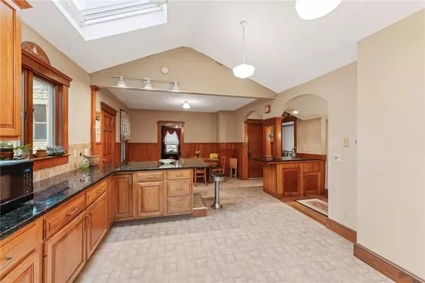 197 Avenue C, Woonsocket, RI 02895