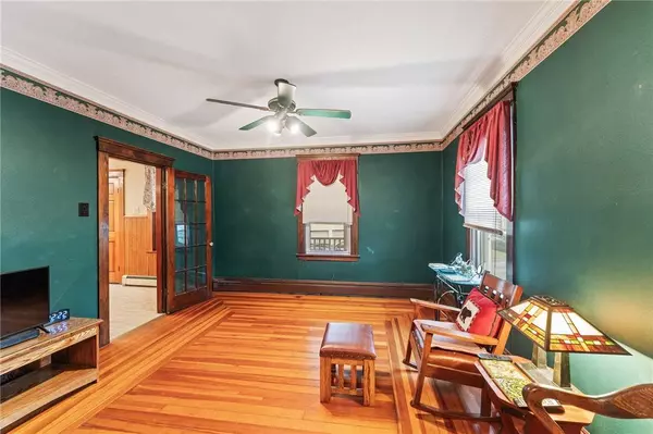 197 Avenue C, Woonsocket, RI 02895