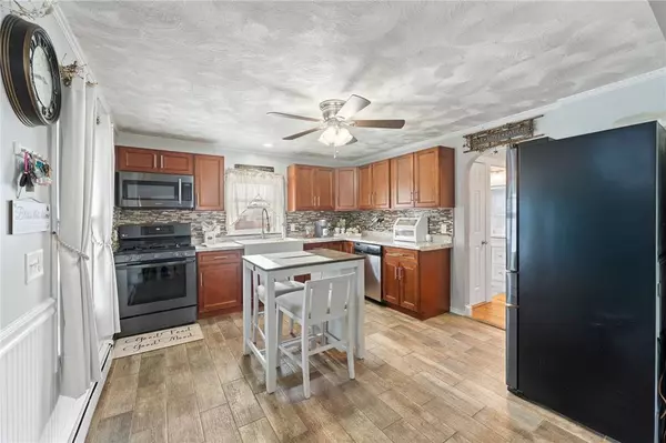 91 Marshall AVE, Cumberland, RI 02864