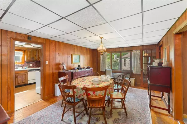 48 Huntington AVE, Woonsocket, RI 02895