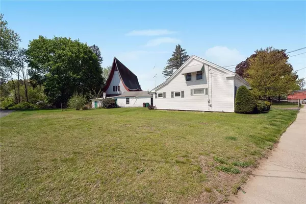 48 Huntington AVE, Woonsocket, RI 02895