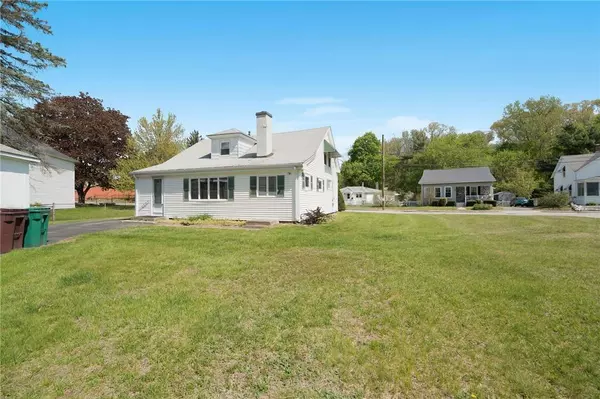 48 Huntington AVE, Woonsocket, RI 02895