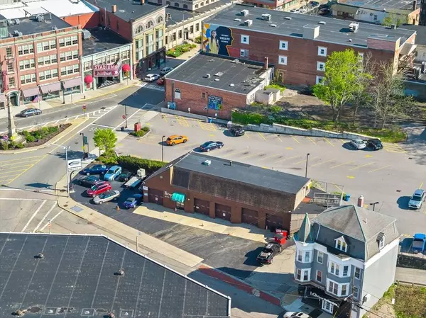 18 Blackstone Street, Woonsocket, RI 02895