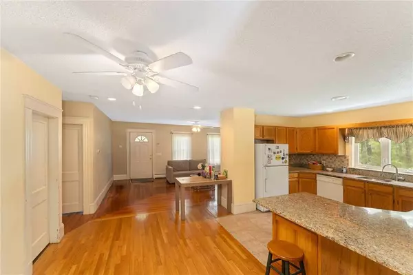 54 Pond ST, Norfolk, MA 02056