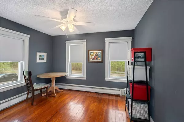 54 Pond ST, Norfolk, MA 02056