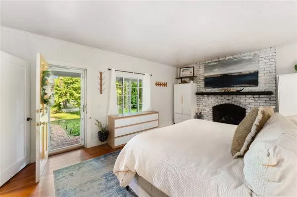 20 Battey AVE, Coventry, RI 02816