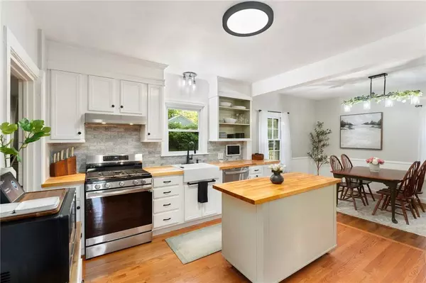 20 Battey AVE, Coventry, RI 02816