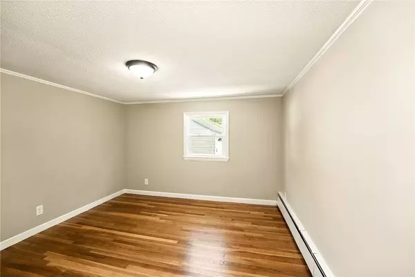 32 Jackson ST, Woonsocket, RI 02895