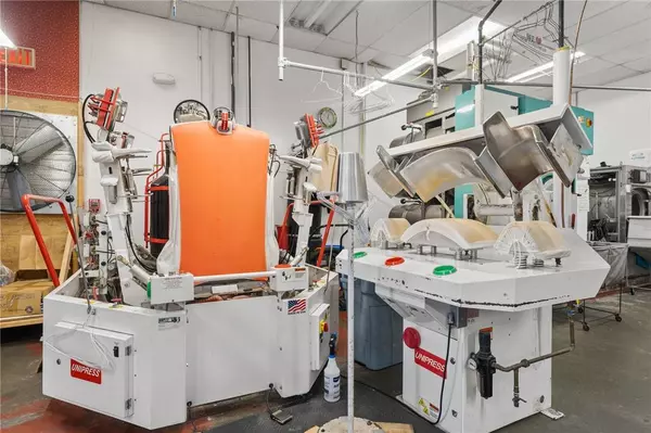 175 Eddie Dowling HWY, North Smithfield, RI 02896