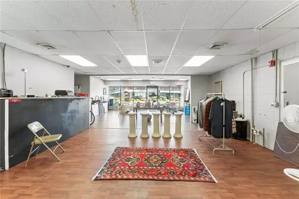 1175 Post RD, Warwick, RI 02888