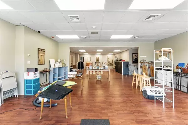 1175 Post RD, Warwick, RI 02888