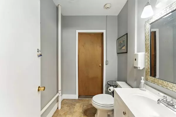 1175 Post Road, Warwick, RI 02888