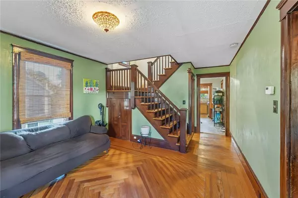 25 Jillson AVE, Woonsocket, RI 02895