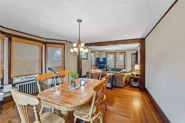 25 Jillson AVE, Woonsocket, RI 02895