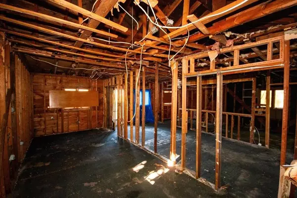 972 Eddie Dowling, North Smithfield, RI 02896