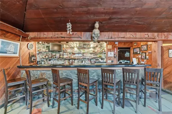 170 Franklin ST, Bristol, RI 02809