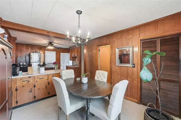 2 Wilson ST, Bristol, RI 02809