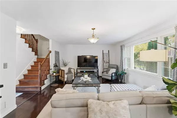 2970 Mendon RD, Cumberland, RI 02864