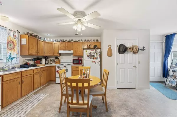 4 Ware RD, Killingly, CT 06241