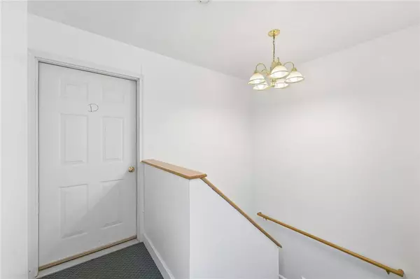 4 Ware RD, Killingly, CT 06241