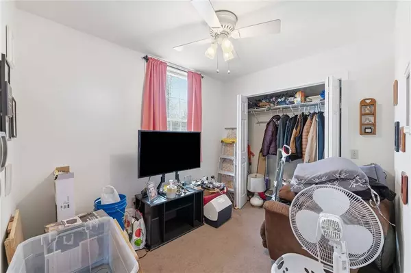 4 Ware RD, Killingly, CT 06241