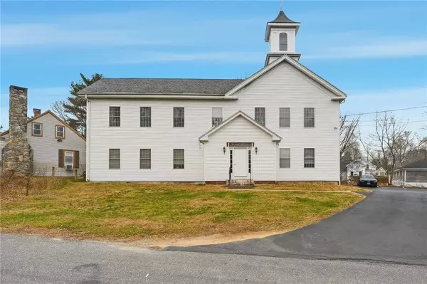 4 Ware RD, Killingly, CT 06241