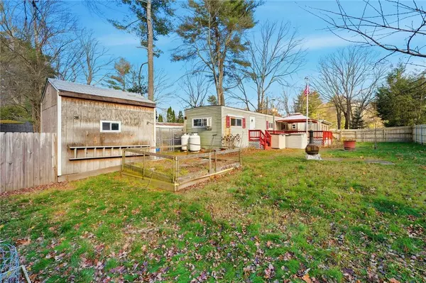 38 Oak TER, Burrillville, RI 02839