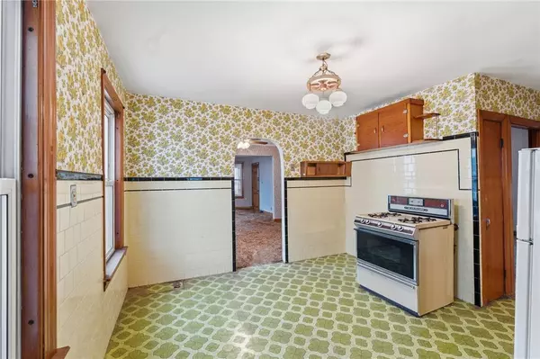 5 Branch AVE, North Smithfield, RI 02896