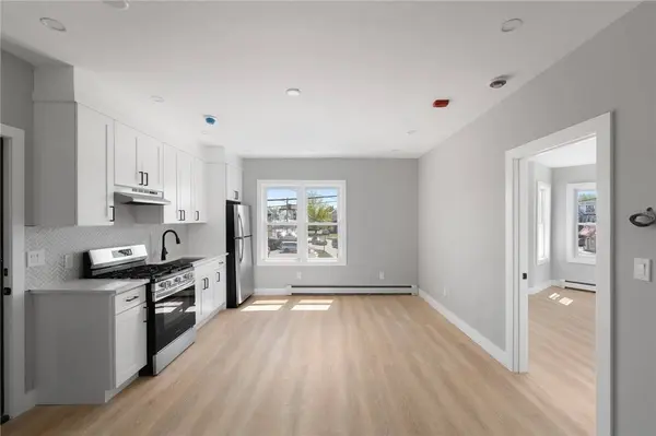 735 Broadway, Pawtucket, RI 02861