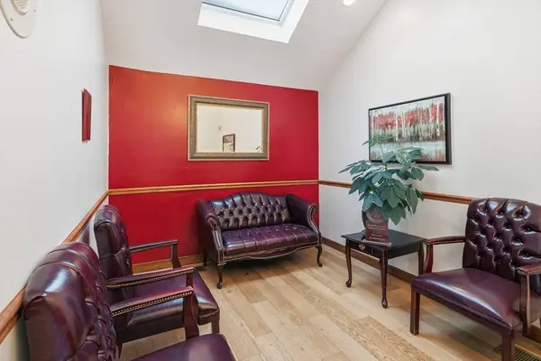 544 Douglas Ave, Providence, RI 02908