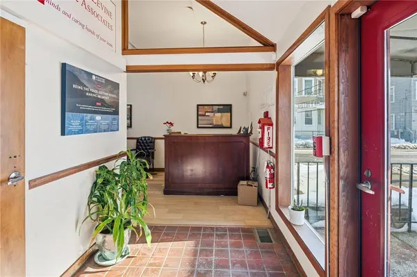 544 Douglas AVE, Providence, RI 02908