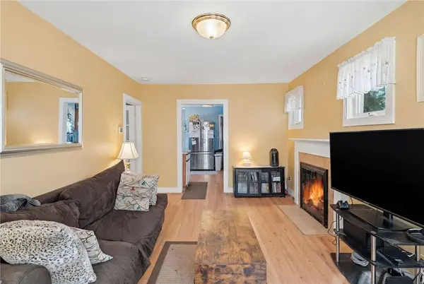 201 Hollis AVE, Warwick, RI 02889