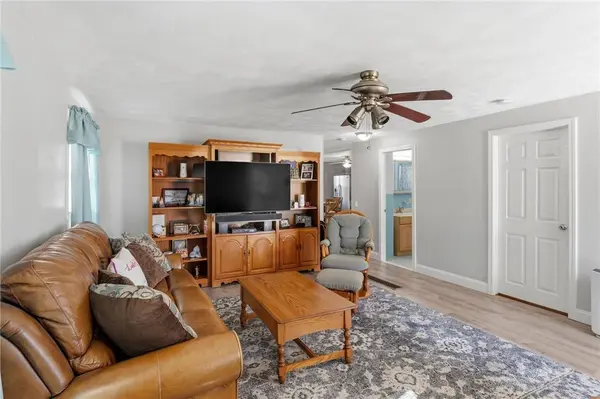 76 Lake ST, Pawtucket, RI 02860