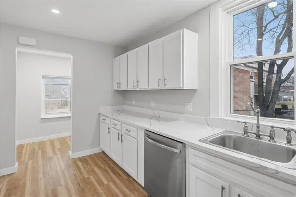 128 Cleveland ST, Woonsocket, RI 02895