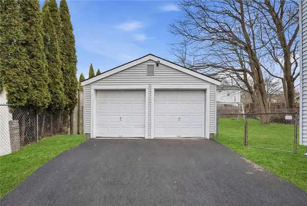 128 Cleveland ST, Woonsocket, RI 02895