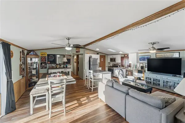 10 Lear DR, Coventry, RI 02816