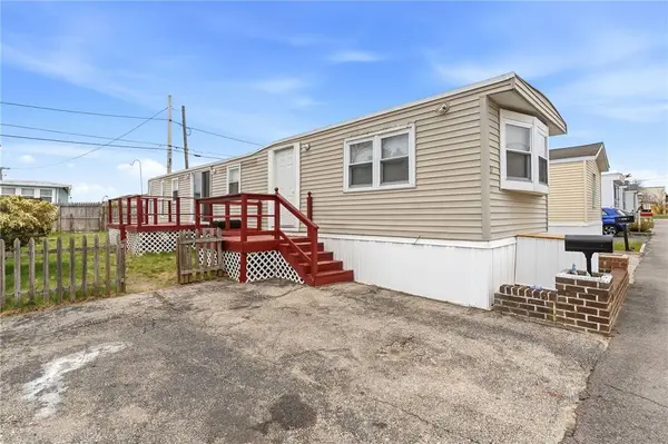 11 East DR, East Providence, RI 02916