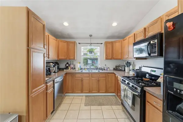 167 Central ST, Lincoln, RI 02838
