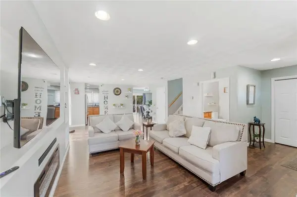 61 Metropolitan AVE, Cranston, RI 02920