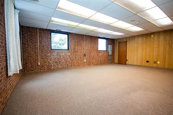 1300 Jefferson BLVD, Warwick, RI 02886