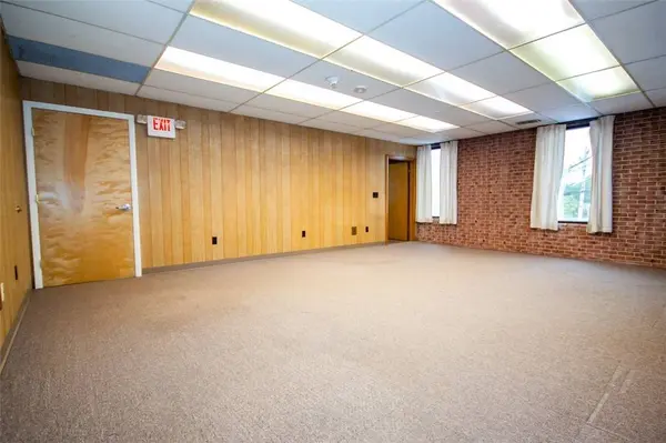 1300 Jefferson BLVD, Warwick, RI 02886